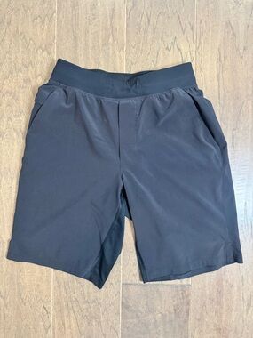 Lululemon Men's Black XS 9.5” Shorts